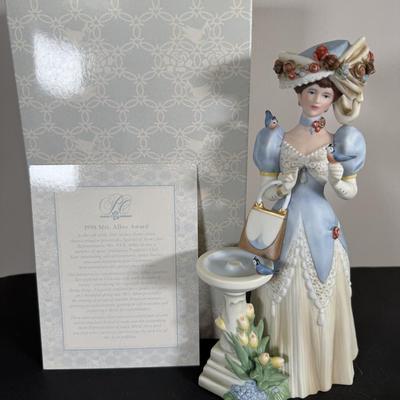 LOT 192D: Avon President’s Club Mrs. Albee Awards in Boxes 1990, 1994, 1996-2002