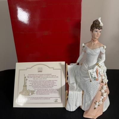 LOT 193D: Avon President’s Club Mrs. Albee Awards in Boxes 1996, 1988, 1991-1993