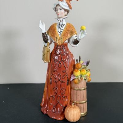 LOT 193D: Avon President’s Club Mrs. Albee Awards in Boxes 1996, 1988, 1991-1993