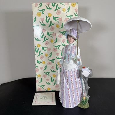 LOT 193D: Avon President’s Club Mrs. Albee Awards in Boxes 1996, 1988, 1991-1993