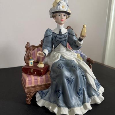 LOT 193D: Avon President’s Club Mrs. Albee Awards in Boxes 1996, 1988, 1991-1993