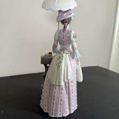 LOT 193D: Avon President’s Club Mrs. Albee Awards in Boxes 1996, 1988, 1991-1993