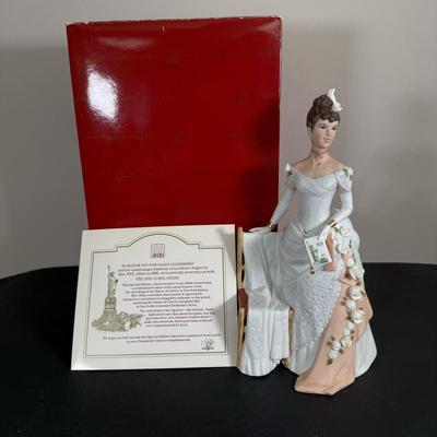 LOT 193D: Avon President’s Club Mrs. Albee Awards in Boxes 1996, 1988, 1991-1993
