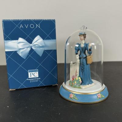 LOT 196D: Avon Mini Mrs PFE Albee Figurines w/ Cloche Displays & Boxes 2001-2002, 2004, 2007-2008 & 2009
