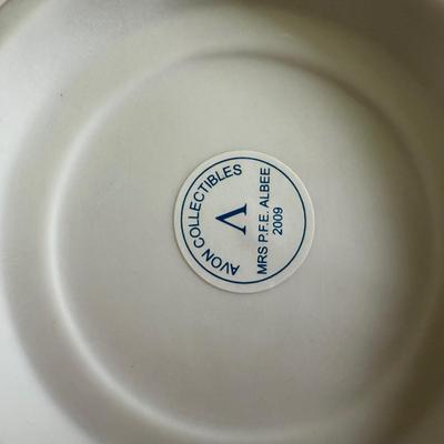 LOT 196D: Avon Mini Mrs PFE Albee Figurines w/ Cloche Displays & Boxes 2001-2002, 2004, 2007-2008 & 2009