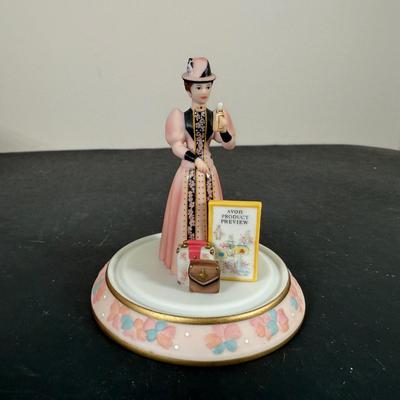 LOT 196D: Avon Mini Mrs PFE Albee Figurines w/ Cloche Displays & Boxes 2001-2002, 2004, 2007-2008 & 2009