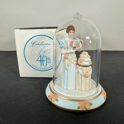 LOT 196D: Avon Mini Mrs PFE Albee Figurines w/ Cloche Displays & Boxes 2001-2002, 2004, 2007-2008 & 2009