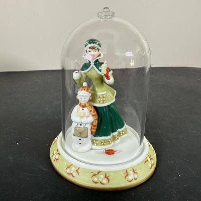 LOT 196D: Avon Mini Mrs PFE Albee Figurines w/ Cloche Displays & Boxes 2001-2002, 2004, 2007-2008 & 2009