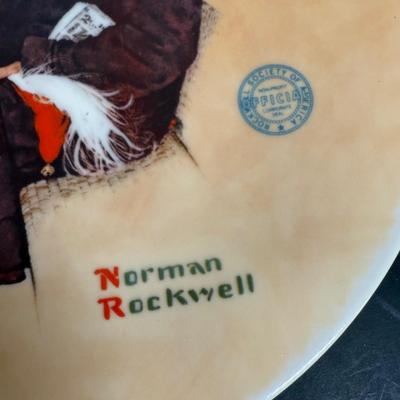 LOT 198D: Christmas Gifts & Home Decor - Avon, Homco Denim Days Santa, Lenox, Norman Rockwell & More