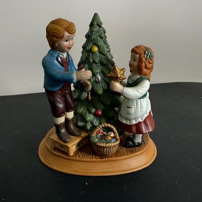 LOT 198D: Christmas Gifts & Home Decor - Avon, Homco Denim Days Santa, Lenox, Norman Rockwell & More