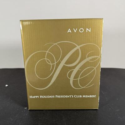 LOT 199D: Avon President’s Club Holiday Gifts in Boxes - 90s & 2000s