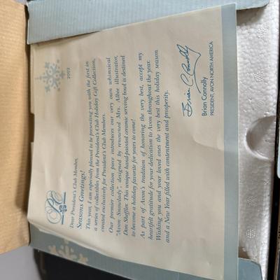 LOT 199D: Avon President’s Club Holiday Gifts in Boxes - 90s & 2000s