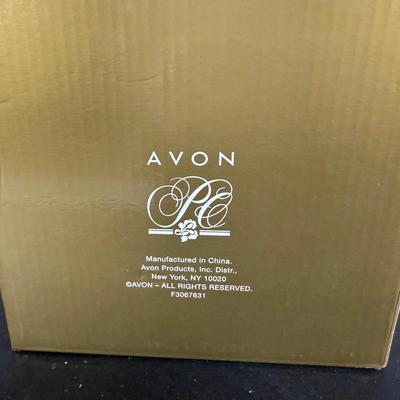 LOT 199D: Avon President’s Club Holiday Gifts in Boxes - 90s & 2000s