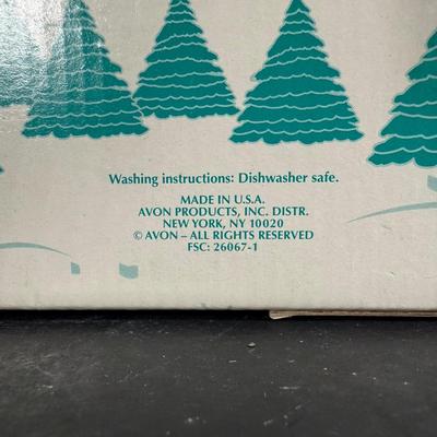 LOT 199D: Avon President’s Club Holiday Gifts in Boxes - 90s & 2000s
