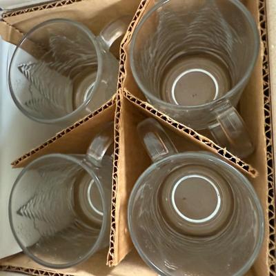 LOT 199D: Avon President’s Club Holiday Gifts in Boxes - 90s & 2000s