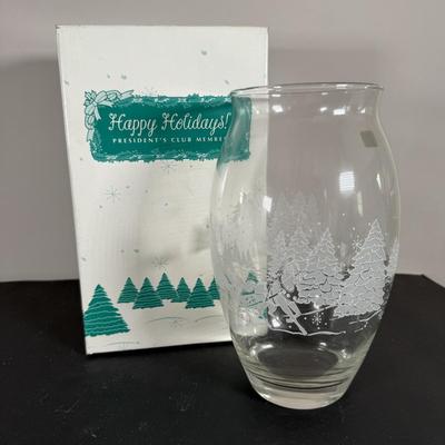 LOT 199D: Avon President’s Club Holiday Gifts in Boxes - 90s & 2000s