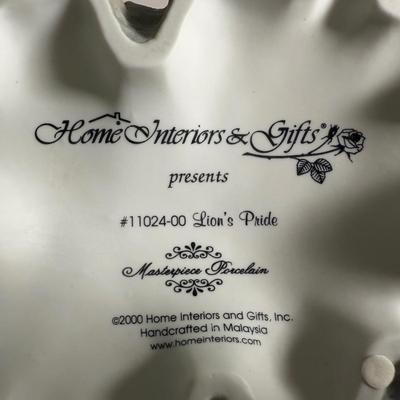 LOT 200D: 1986 Edwin M Knowles Sound of Music Plate, 1973 Avon Betsy Ross Plates, Images of Hollywood Scarlett O’Hara Figurine, Homco...