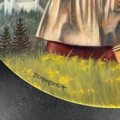 LOT 200D: 1986 Edwin M Knowles Sound of Music Plate, 1973 Avon Betsy Ross Plates, Images of Hollywood Scarlett O’Hara Figurine, Homco...