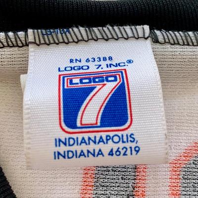 LOT 206 M: Philadelphia Flyers Hockey Jersey's: John LeClair #10 Size XL & Eric Lindros #88 Size Medium