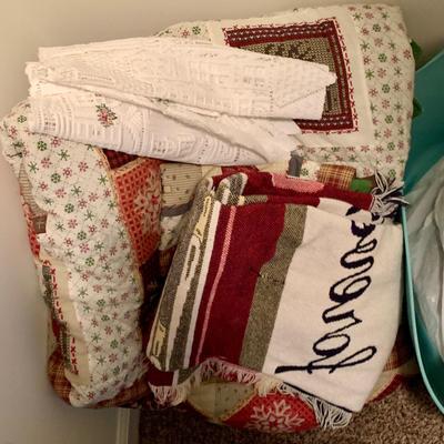 LOT 214 M: CLOSET CLEAR OUT! Purses, Women's Shoes, Mens Shirts, Dresses New w/ Tags, Hats, Gloves, Scarves, & More!