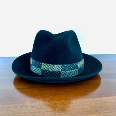 LOT 215 M: Dobbs Felt St. Lucia Fedora Size 56/7 in Box