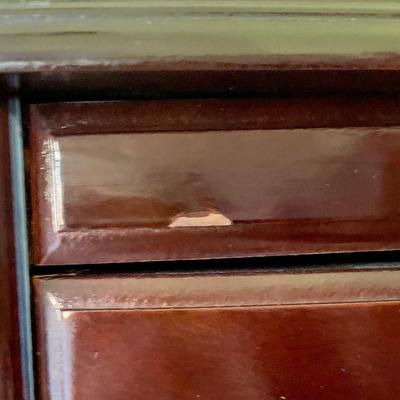 LOT 216 M: 1980's Cherry Wood Powell Queen Anne Flip-Top 8 Drawer Jewelry Armoire