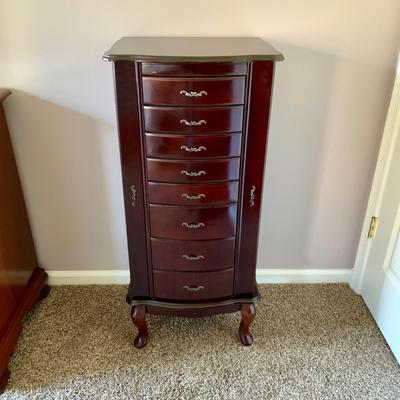 LOT 216 M: 1980's Cherry Wood Powell Queen Anne Flip-Top 8 Drawer Jewelry Armoire