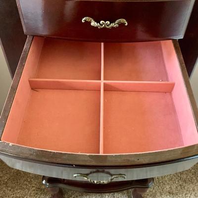 LOT 216 M: 1980's Cherry Wood Powell Queen Anne Flip-Top 8 Drawer Jewelry Armoire