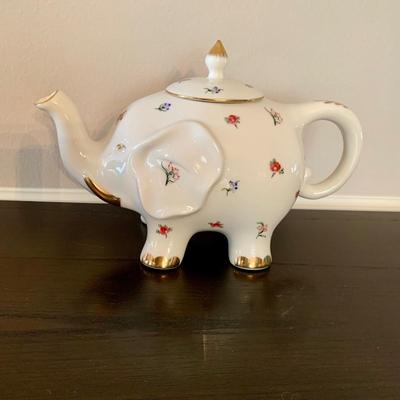 LOT 235 D: Owl & Elephant Home Decor: Teapots & More