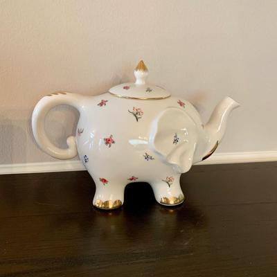 LOT 235 D: Owl & Elephant Home Decor: Teapots & More