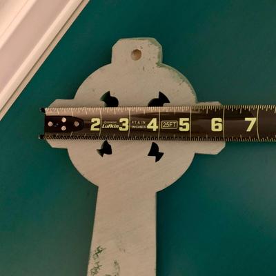 LOT 239 D: Irish Hanging Wall Decor: Framed “An Old Irish Welcome” & Celtic Cross