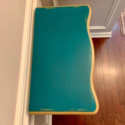 LOT 240 D: Ballard Designs Bench Seat, Pier 1 Imports Teal & Gold 3 Drawer Side Table, & Gilded Wall Mirror