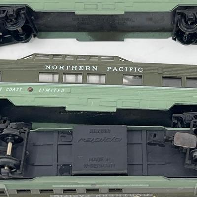 16 N Scale Train Cars