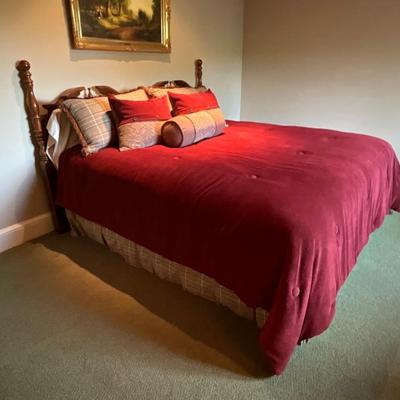 Thomasville King Size Bed, with Frame, Mattresses and Bedding