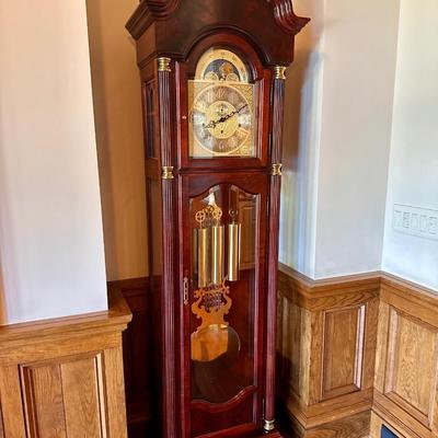 Howard Miller Jonathon Windsor Cherry Grandfather Clock