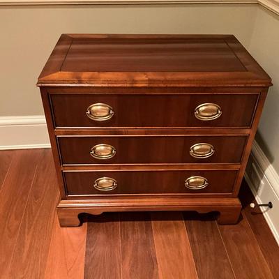 Gordon’s Fine Furniture Mahogany Commode Chest