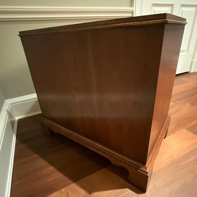 Gordon’s Fine Furniture Mahogany Commode Chest