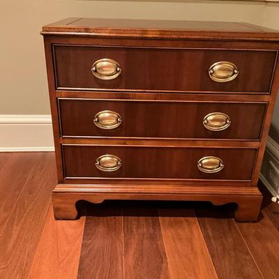 Gordon’s Fine Furniture Mahogany Commode Chest