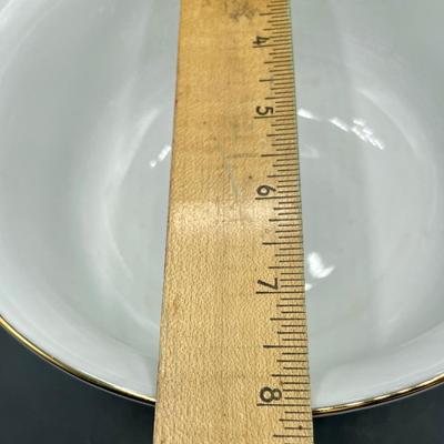 Christmas Holiday Round Vegetable Bowl 8" Better Homes Gardens 2009 Ltd Edition