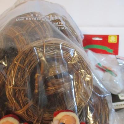 New Christmas Trimmings Lot 93
