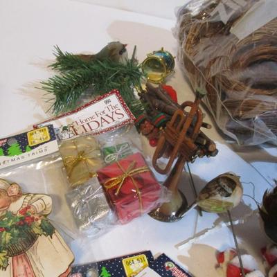 New Christmas Trimmings Lot 93