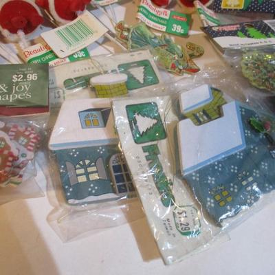 New Christmas Trimmings Lot 93