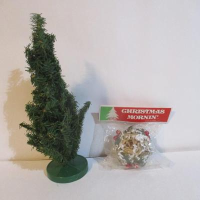 50+ Pieces Of Vintage Holiday Decorations Lot 94