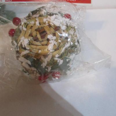 50+ Pieces Of Vintage Holiday Decorations Lot 94