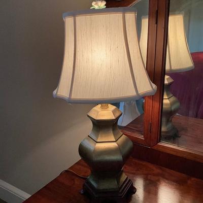 Pair of Lamps Metal Flower And Pineapple Style