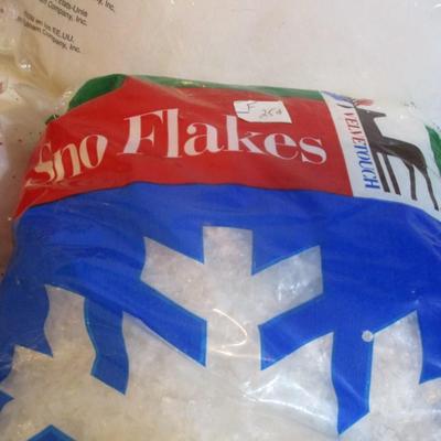 Christmas Drapes Sno Flakes Decorative Snow