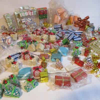 New Vintage Christmas Ornaments Silvestri Lot 98