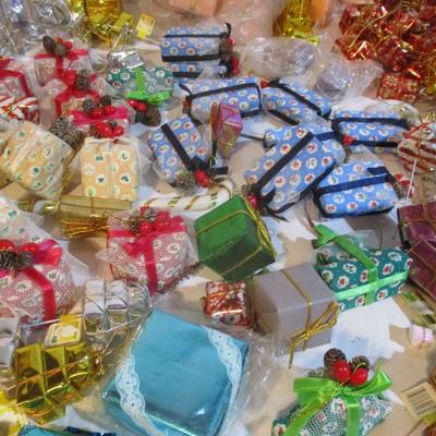New Vintage Christmas Ornaments Silvestri Lot 98