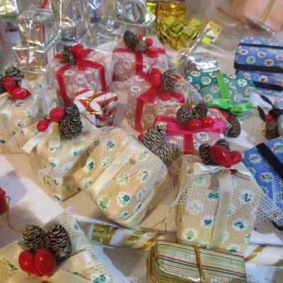 New Vintage Christmas Ornaments Silvestri Lot 98