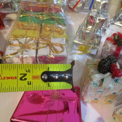 New Vintage Christmas Ornaments Silvestri Lot 98